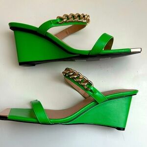 Slides Wedges Bright Green Strappy Square Toes Gold Chain Embellishment size 8.5